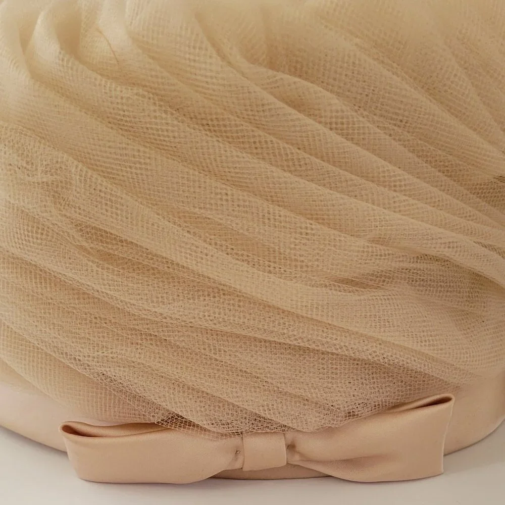 Vintage 1950s Champagne Tulle Turban Hat w Satin Bow – Schuster’s – Original Box